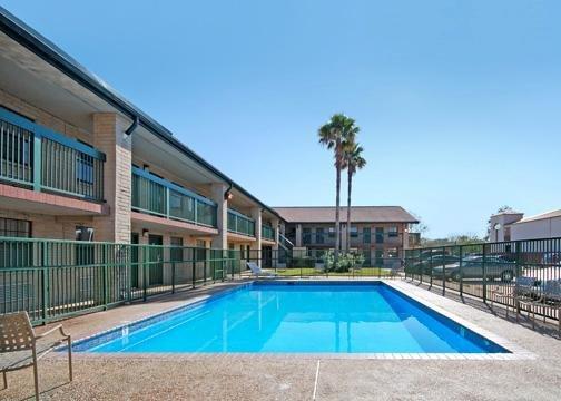 Econo Lodge At Nasa Webster Εξωτερικό φωτογραφία